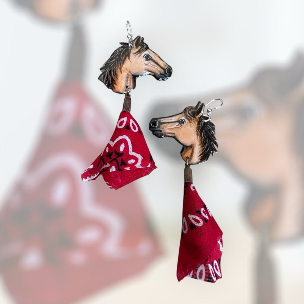 Mustang wild horse hand painted earrings lightweight red bandanna sterling wires - Picture 3 of 7